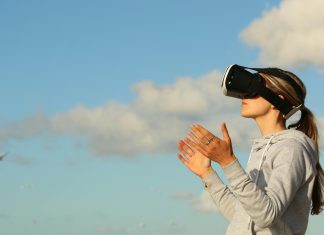 Virtual Reality: The New Frontier for Trying Hair Extensions Online Virtual Reality